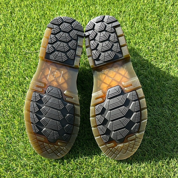 NWT DR. MARTENS 2976 LEATHER BOOTS - Picture 3 of 8